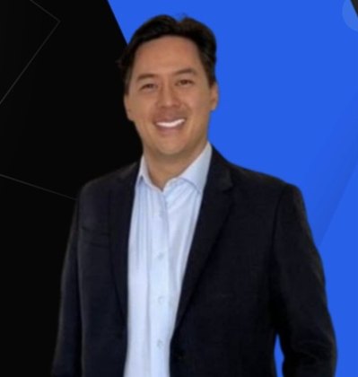 Foto original do Renato Honda enviada pelo cliente, usada como base para o boneco